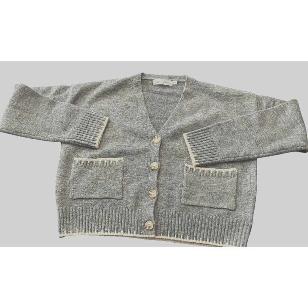 All in Favor Cardigan Sweater XS Women Pockets Gray Cream Academia Preppy‎ VNeck